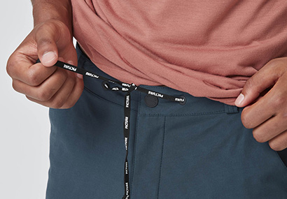 Elastic-waistband-with-drawcord